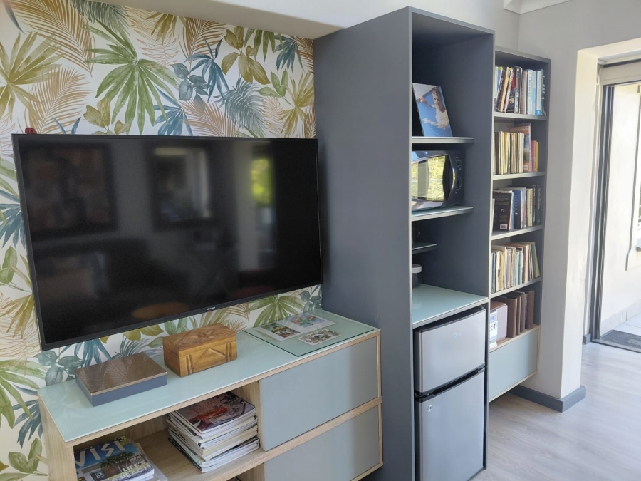 To Let 4 Bedroom Property for Rent in Greenways Golf Estate Western Cape